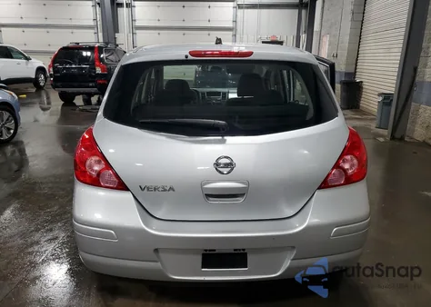 2010 Nissan Versa S z USA, uszkodzony, nr VIN 3N1BC1CP2AL439528